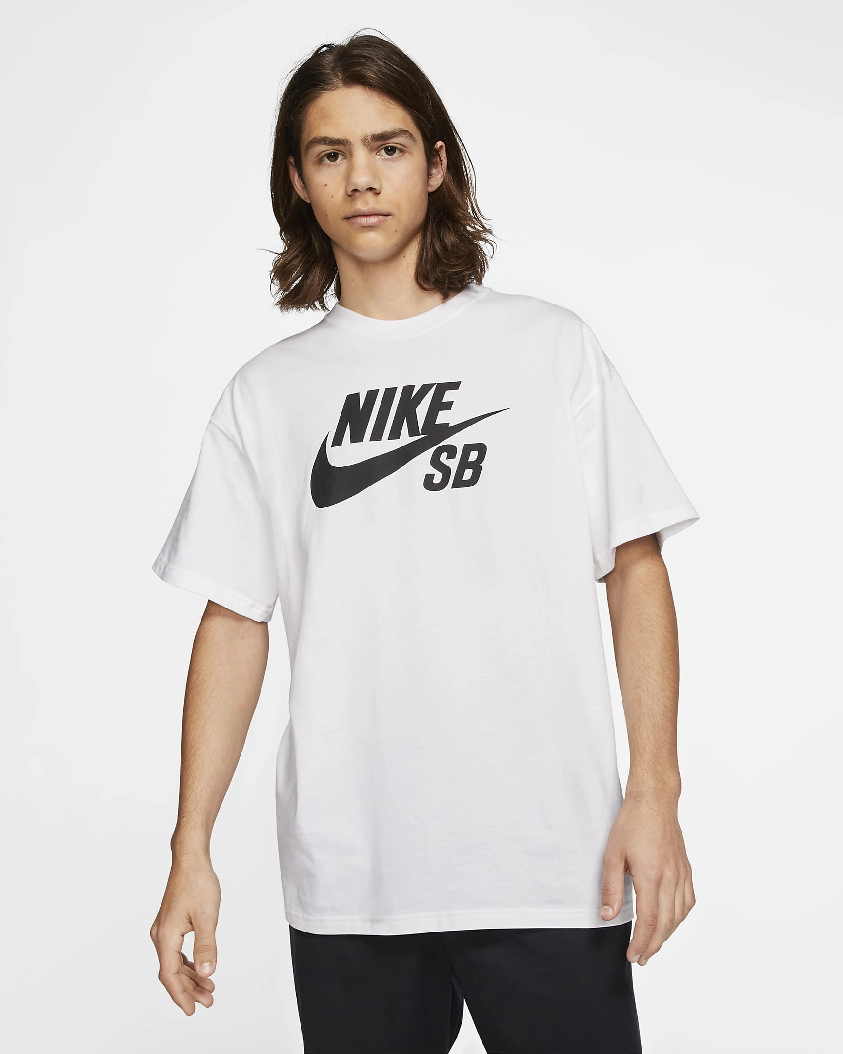 Nike SB Logo Skate T-skjorte: En hyllest til skateboarding, komfort og tidløs stil i ett ikonisk plagg.